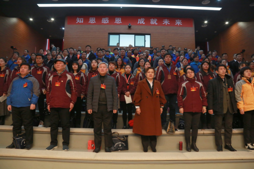 米兰线上平台,米兰（中国）2019年度工作动员大会---舞蹈《花开树恩》