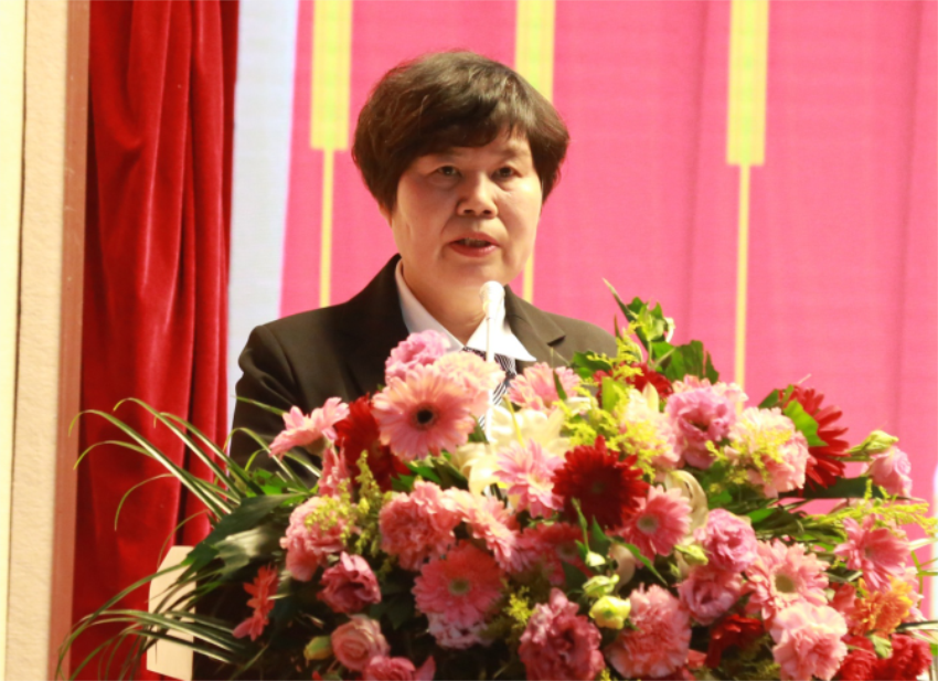 米兰线上平台,米兰（中国）第一届党委班子选举大会---徐州市树恩中学总校长薛淑萍同志致开幕辞